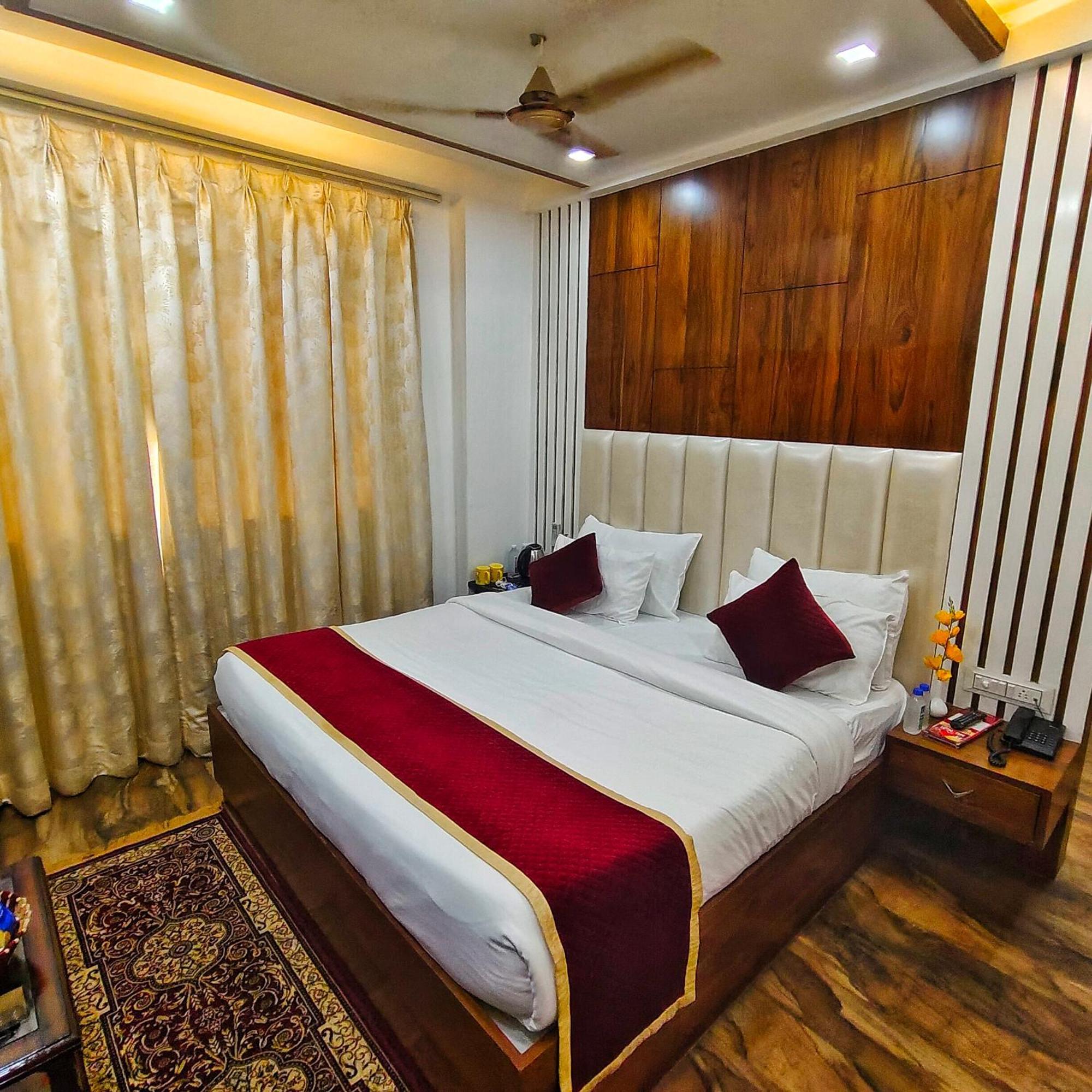 Hotel Taste Of India Агра Екстериор снимка