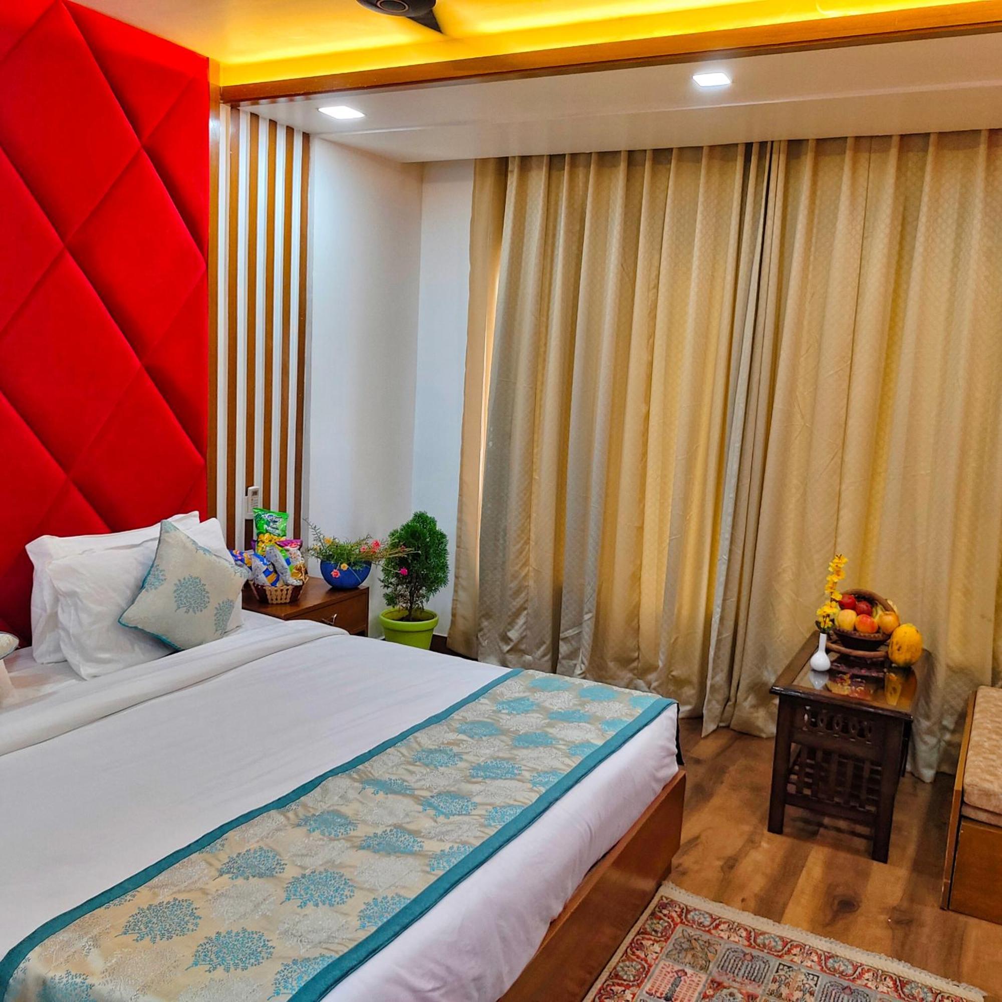 Hotel Taste Of India Агра Екстериор снимка
