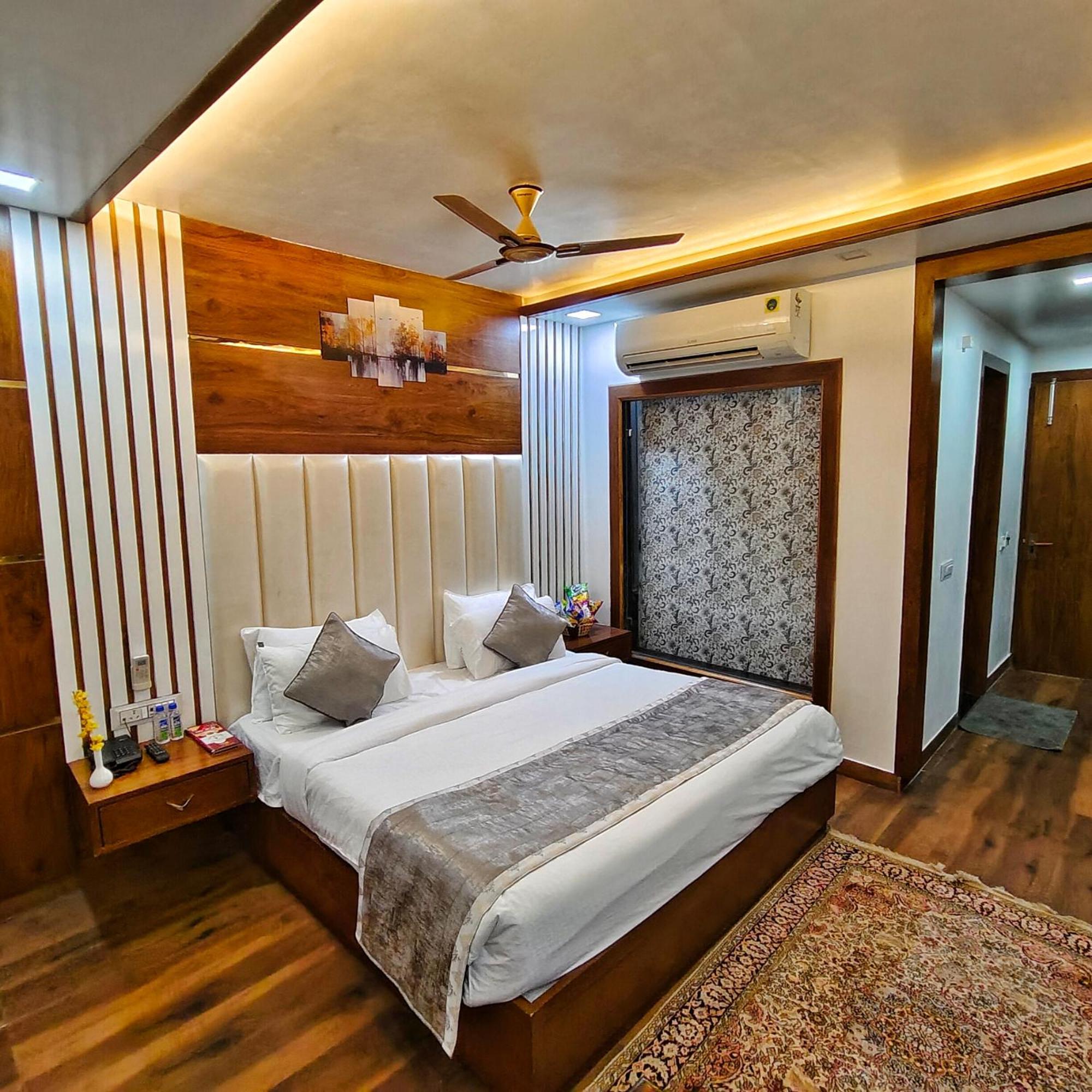 Hotel Taste Of India Агра Екстериор снимка